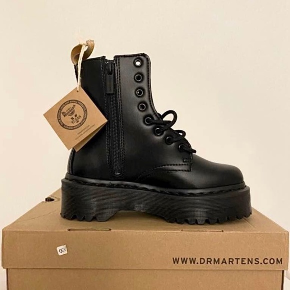 Dr. Martens Vegan Jadon II Mono, Black - Picture 1 of 1